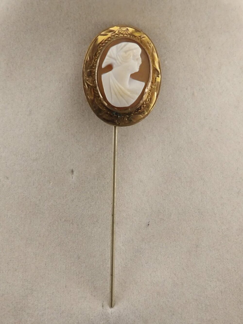 Vintage Natural Shell Carved Cameo Stick Pin